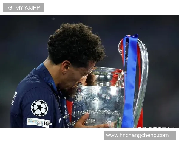 伊斯坦布尔主场迎战大巴黎谁能在欧冠赛场上笑到最后